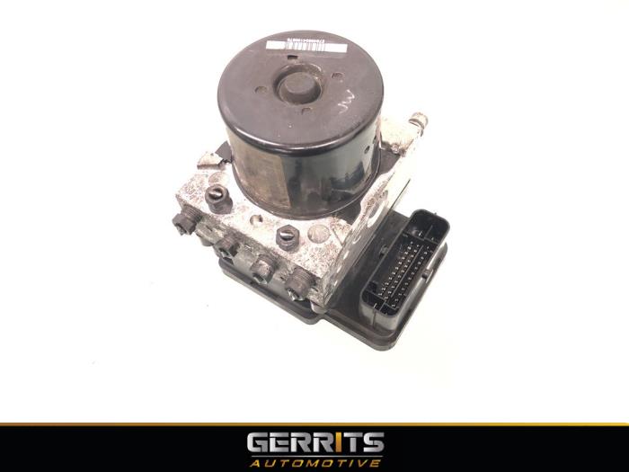 Usagé Bloc ABS Opel Combo 1.3 CDTI 16V Prix € 232,90 Prix TTC proposé par Gerrits Automotive BV