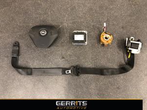 Usagé Kit + module airbag Opel Combo 1.3 CDTI 16V Prix € 423,49 Prix TTC proposé par Gerrits Automotive
