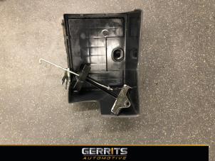 Used Battery box Mitsubishi Space Star (A0) 1.2 12V Price € 32,98 Margin scheme offered by Gerrits Automotive