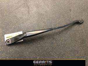 Used Front wiper arm Volvo V70 (BW) 2.0 D3 16V Price € 19,99 Margin scheme offered by Gerrits Automotive
