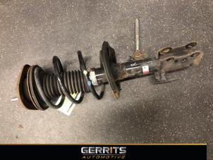 Used Front shock absorber rod, right Toyota Auris Touring Sports (E18) 1.8 16V Hybrid Price € 74,99 Margin scheme offered by Gerrits Automotive