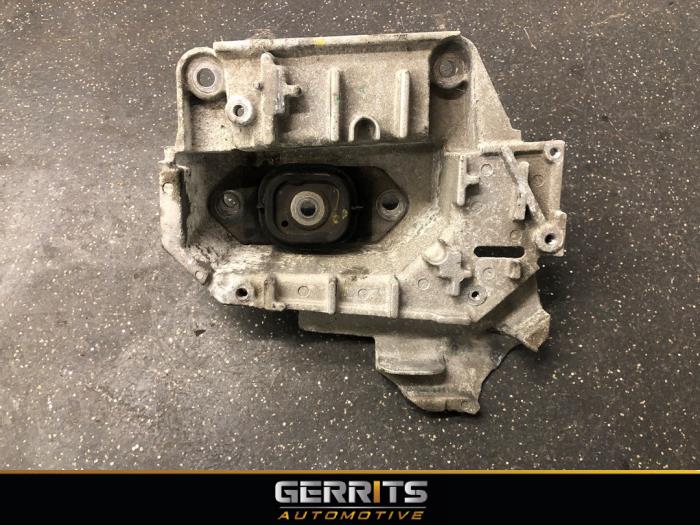 Gearbox mount from a Nissan NV 200 (M20M) 1.5 dCi 90 2013