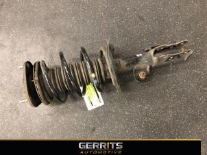 Used Front shock absorber rod, left Toyota Auris Touring Sports (E18) 1.8 16V Hybrid Price € 74,99 Margin scheme offered by Gerrits Automotive
