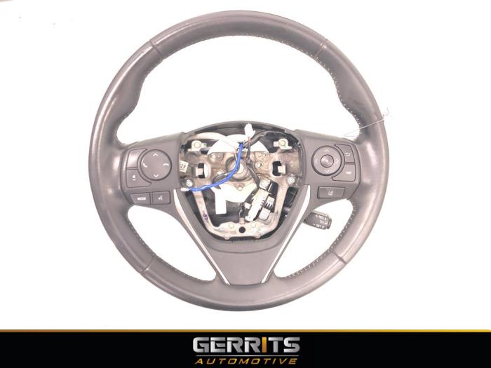 Steering wheel from a Toyota Auris Touring Sports (E18) 1.8 16V Hybrid 2019