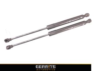 Used Set of bonnet gas struts Renault Kangoo Express (FW) 1.5 dCi 90 FAP Price € 26,60 Inclusive VAT offered by Gerrits Automotive