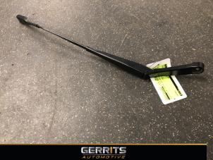 Used Front wiper arm Audi A3 Sportback (8VA/8VF) 1.5 TFSI 16V Price € 21,98 Margin scheme offered by Gerrits Automotive