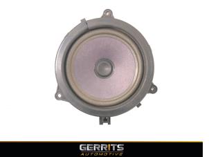 Used Speaker Volvo V70 (SW) 2.4 D 20V Price € 21,98 Margin scheme offered by Gerrits Automotive