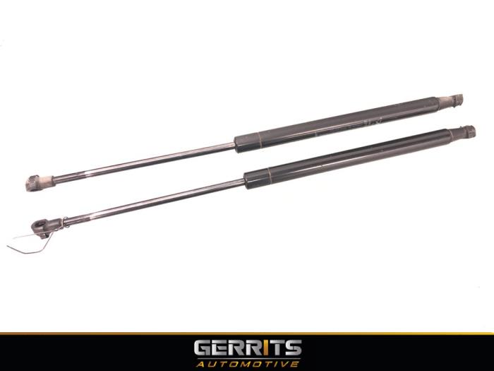 Set of tailgate gas struts from a Fiat Grande Punto (199) 1.3 JTD Multijet 16V 85 Actual 2011