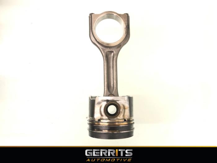 Usados Pistón Peugeot 5008 II (M4/MC/MJ/MR) 1.6 BlueHDi 120 Precio € 65,98 Norma de margen ofrecido por Gerrits Automotive BV