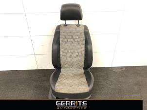 Used Seat, right Volkswagen Caddy III (2KA,2KH,2CA,2CH) 1.6 TDI 16V Price € 82,48 Margin scheme offered by Gerrits Automotive