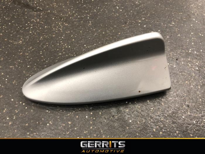 GPS antenna from a BMW X3 (F25) xDrive30d 24V 2012