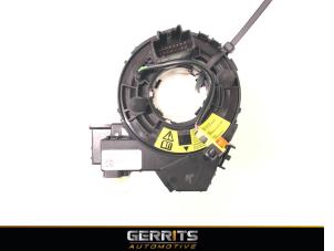 Usados Anillo de airbag Ford Transit Connect (PJ2) 1.5 TDCi Precio € 66,53 IVA incluido ofrecido por Gerrits Automotive