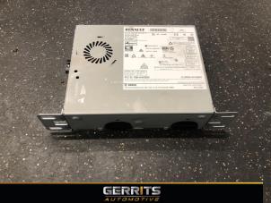 Used Navigation module Renault Clio V (RJAB) 1.6 E-Tech 140 16V Price € 249,99 Margin scheme offered by Gerrits Automotive