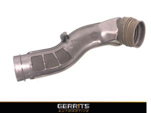 Used Air intake hose Renault Clio V (RJAB) 1.6 E-Tech 140 16V Price € 32,98 Margin scheme offered by Gerrits Automotive