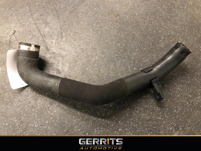 Gebrauchte Intercooler Schlauch Ford Fiesta 7 1.0 EcoBoost 12V 100 Preis € 54,98 Margenregelung angeboten von Gerrits Automotive BV