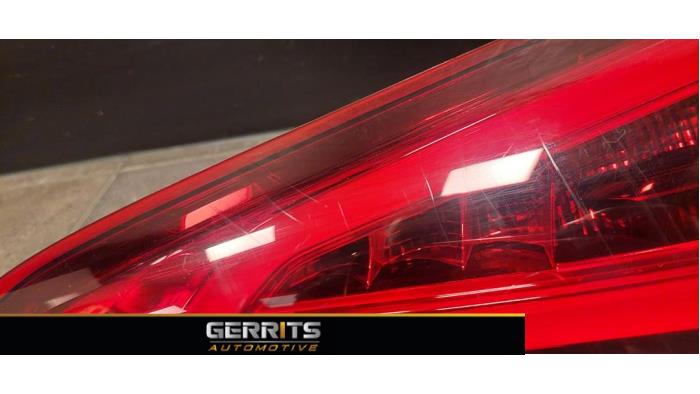 Set of taillights, left + right from a Mercedes-Benz A (177.0) 2.0 A-250 Turbo 16V 2018