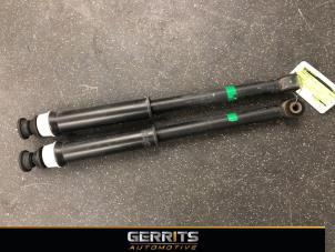 Used Shock absorber kit Renault Clio V (RJAB) 1.6 E-Tech 140 16V Price € 82,48 Margin scheme offered by Gerrits Automotive
