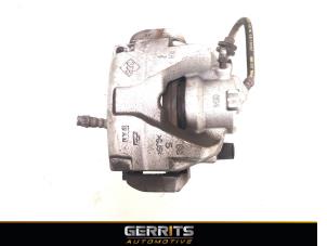 Used Front brake calliper, right Renault Clio V (RJAB) 1.6 E-Tech 140 16V Price € 54,98 Margin scheme offered by Gerrits Automotive