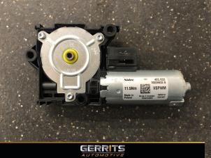 Used Sunroof motor Mercedes A (177.0) 2.0 A-250 Turbo 16V Price € 164,98 Margin scheme offered by Gerrits Automotive