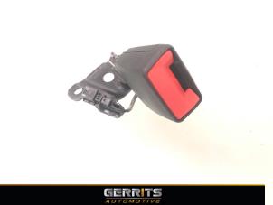 Used Rear seatbelt buckle, left Mercedes A (177.0) 2.0 A-250 Turbo 16V Price € 27,48 Margin scheme offered by Gerrits Automotive