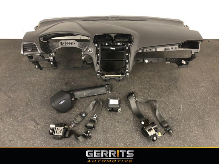 Airbag set+module from a Ford Mondeo V Wagon 1.5 TDCi 2018