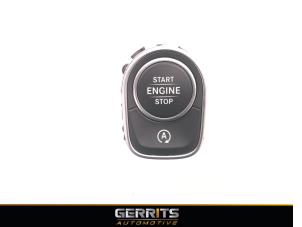 Używane Przelacznik Start/Stop Mercedes A (177.0) 2.0 A-250 Turbo 16V Cena € 16,48 Procedura marży oferowane przez Gerrits Automotive
