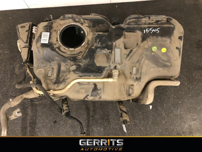 Tank from a Mercedes-Benz A (177.0) 2.0 A-250 Turbo 16V 2018