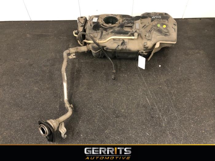 Tank from a Mercedes-Benz A (177.0) 2.0 A-250 Turbo 16V 2018