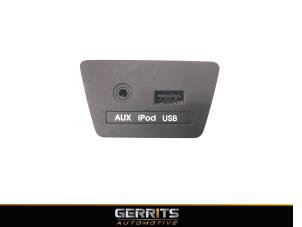 Used AUX / USB connection Hyundai iX35 (LM) 1.6 GDI 16V Price € 32,98 Margin scheme offered by Gerrits Automotive