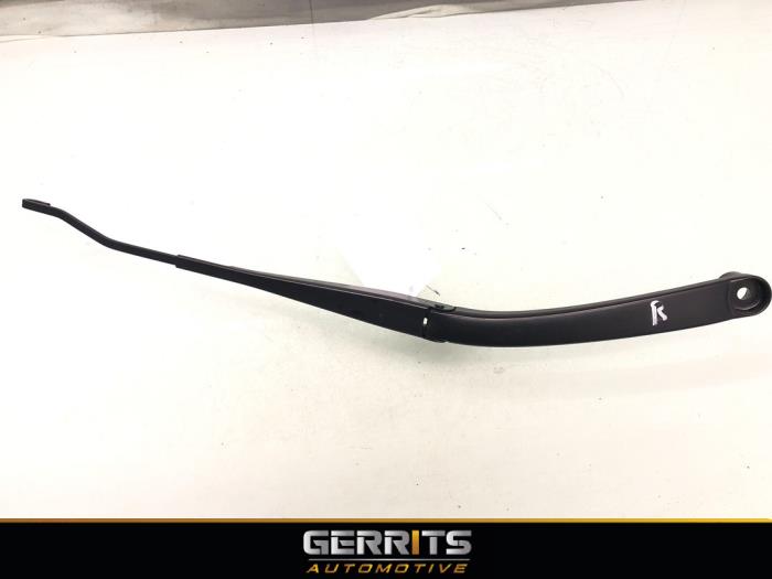 Hyundai i10 1.0 12V Front wiper arms stock