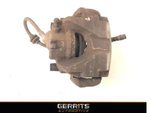 Used Front brake calliper, left Renault Captur (2R) 1.2 TCE 16V EDC Price € 27,48 Margin scheme offered by Gerrits Automotive