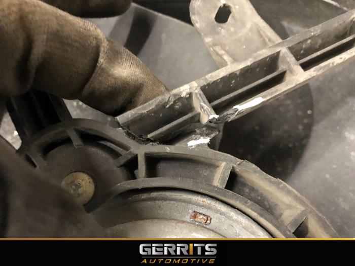 Cooling fans Opel Vivaro 1.9 DI 91168027 Gerrits Automotive