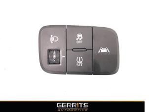 Usados Interruptor (varios) Hyundai i10 1.0 12V Precio € 27,48 Norma de margen ofrecido por Gerrits Automotive