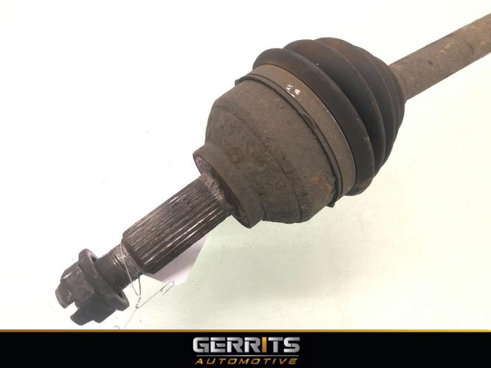 Front drive shaft, left from a Opel Vivaro 1.9 DI 2005
