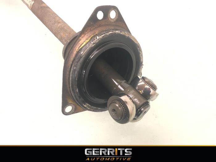 Front drive shaft, left from a Opel Vivaro 1.9 DI 2005