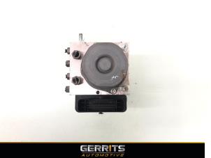Używane Pompa ABS Citroen C4 Picasso (3D/3E) 1.6 e-HDi 115 Cena € 186,98 Procedura marży oferowane przez Gerrits Automotive