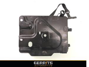 Used Battery box Fiat 500C (312) 0.9 TwinAir 85 Price € 21,98 Margin scheme offered by Gerrits Automotive