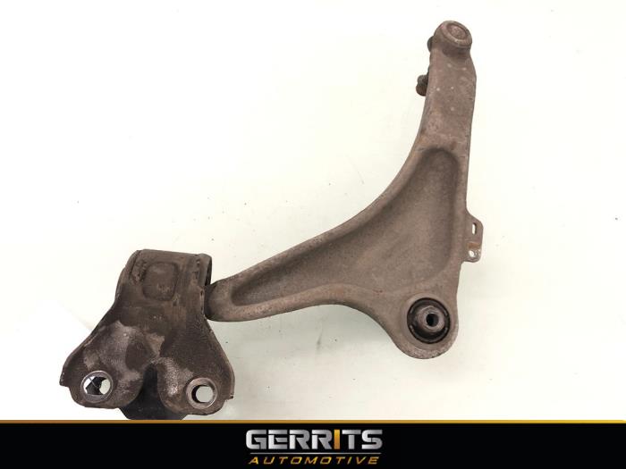 Front wishbone, right from a Volvo V60 I (FW/GW) 1.6 T4 16V 2011
