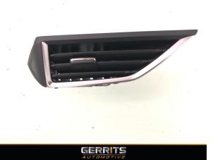 Używane Kratka wentylacyjna deski rozdzielczej Subaru Forester (SJ) 2.0 16V X Cena € 38,48 Procedura marży oferowane przez Gerrits Automotive
