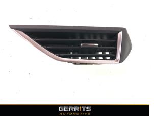 Używane Kratka wentylacyjna deski rozdzielczej Subaru Forester (SJ) 2.0 16V X Cena € 38,48 Procedura marży oferowane przez Gerrits Automotive