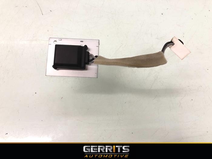 Używane Antena GPS Subaru Forester (SJ) 2.0 16V X Cena € 98,98 Procedura marży oferowane przez Gerrits Automotive BV
