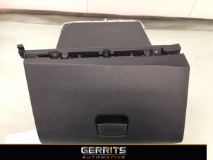 Used Glovebox Kia Rio III (UB) 1.2 CVVT 16V Price € 54,98 Margin scheme offered by Gerrits Automotive