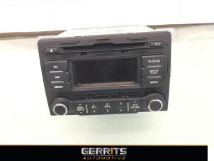 Used Radio CD player Kia Rio III (UB) 1.2 CVVT 16V Price € 109,98 Margin scheme offered by Gerrits Automotive