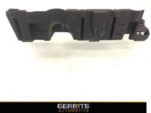 Used Engine protection panel Volvo S60 I (RS/HV) 2.4 D5 20V Price € 38,48 Margin scheme offered by Gerrits Automotive