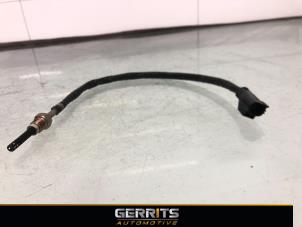 Auspuff Temperatursensor van een Volvo S60 I (RS/HV) 2.4 D5 20V 2008