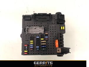 Used Fuse box Volvo S60 I (RS/HV) 2.4 D5 20V Price € 82,48 Margin scheme offered by Gerrits Automotive