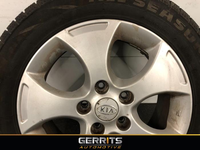 wheel-tyre-kia-venga-1-6-cvvt-16v-529101p100-alloy-origineel