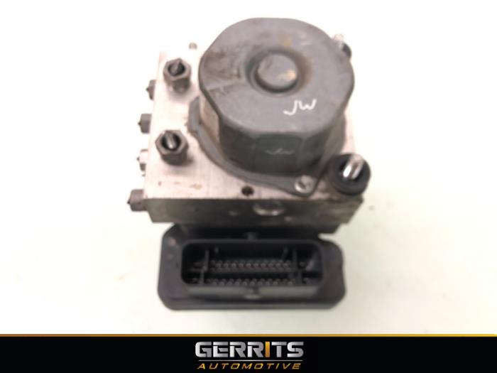 Begagnade ABS-pump Peugeot 308 SW (L4/L9/LC/LJ/LR) 1.6 BlueHDi 120 Pris € 164,98 Marginaltabell erbjuds av Gerrits Automotive BV