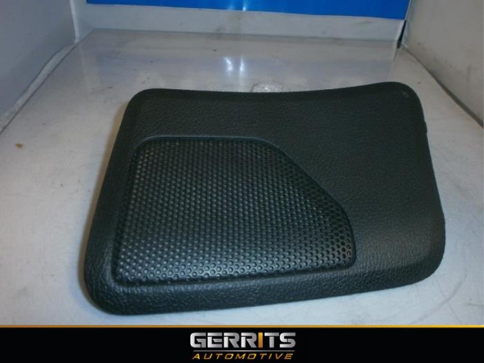 Cover, miscellaneous from a Volvo V70 (SW)  2000