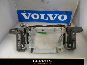 Usados Interruptor de mando de volante Volvo V70 (SW) 2.4 20V 140 Precio € 49,48 Norma de margen ofrecido por Gerrits Automotive